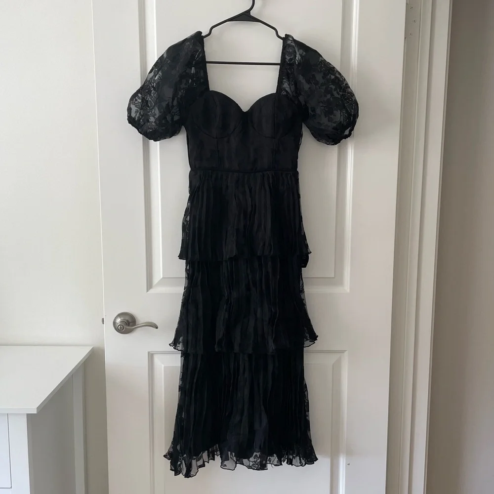 New Years Eve Lulus Black Floral Jacquard Pleated Midi Dress Size XS - Picture 4 of 10